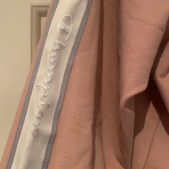 Champion Sweatshirt - Picture 5 of 5